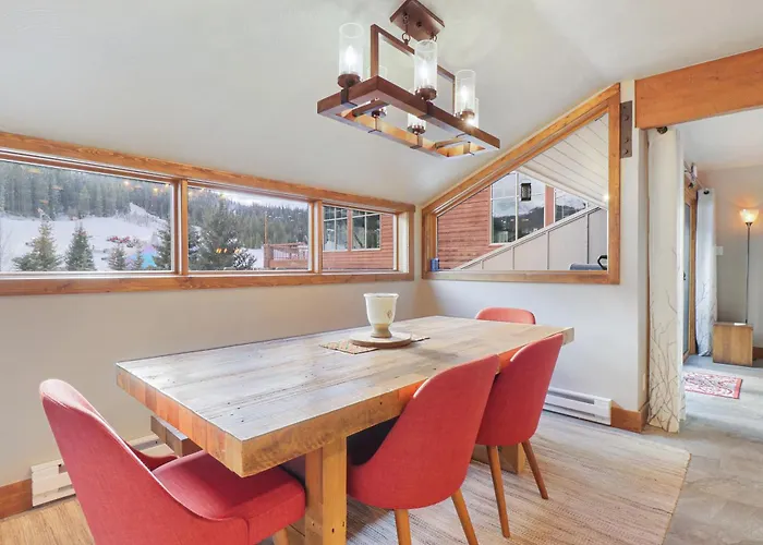 Vp-c112 Village Point Apartment *